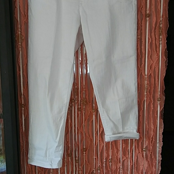 White pants - Picture 2 of 4